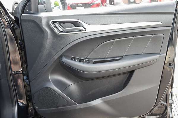 2020 MG ZS Essence AZS1