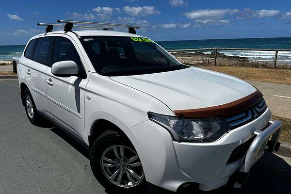 2013 Mitsubishi Outlander ES ZJ