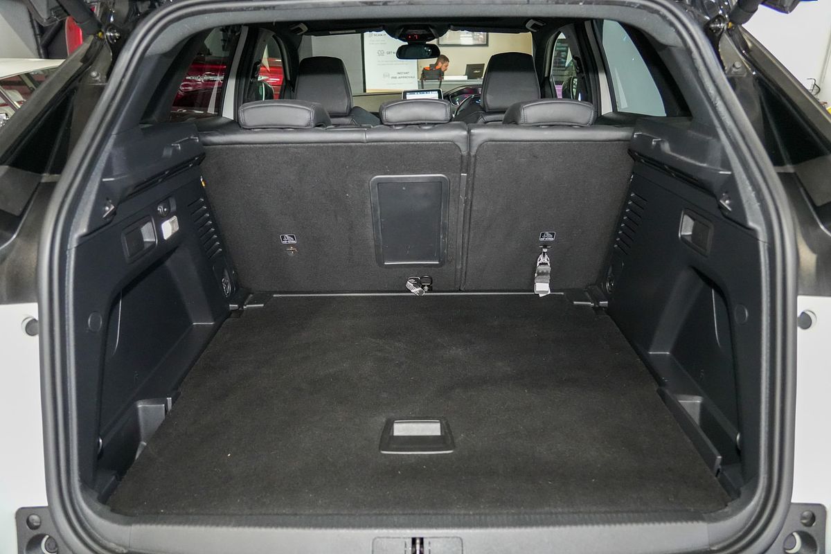 2018 Peugeot 3008 GT P84