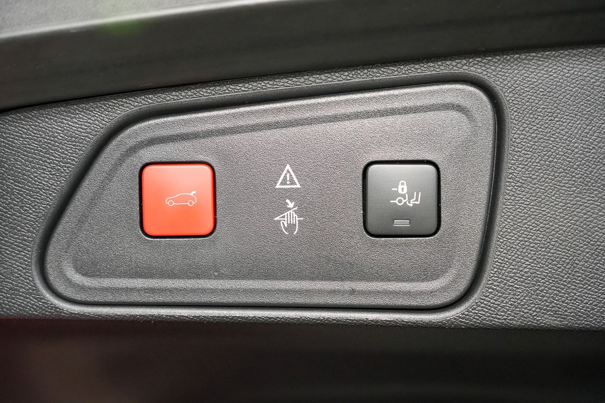 2018 Peugeot 3008 GT P84