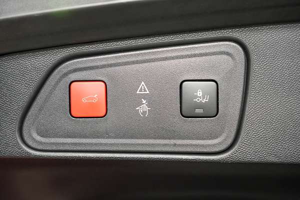 2018 Peugeot 3008 GT P84