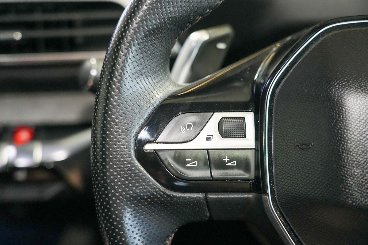 2018 Peugeot 3008 GT P84