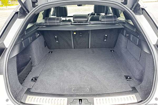 2022 Land Rover Range Rover Velar P250 R-Dynamic S L560