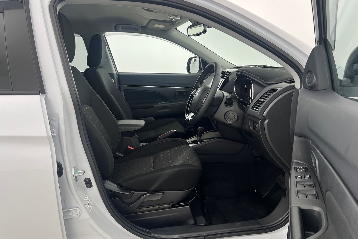 2025 Mitsubishi ASX MR XD