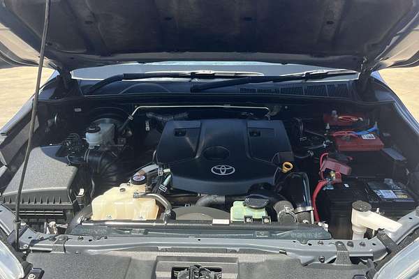 2020 Toyota Hilux SR5 GUN126R 4X4