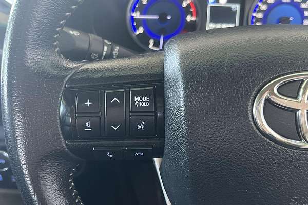 2020 Toyota Hilux SR5 GUN126R 4X4