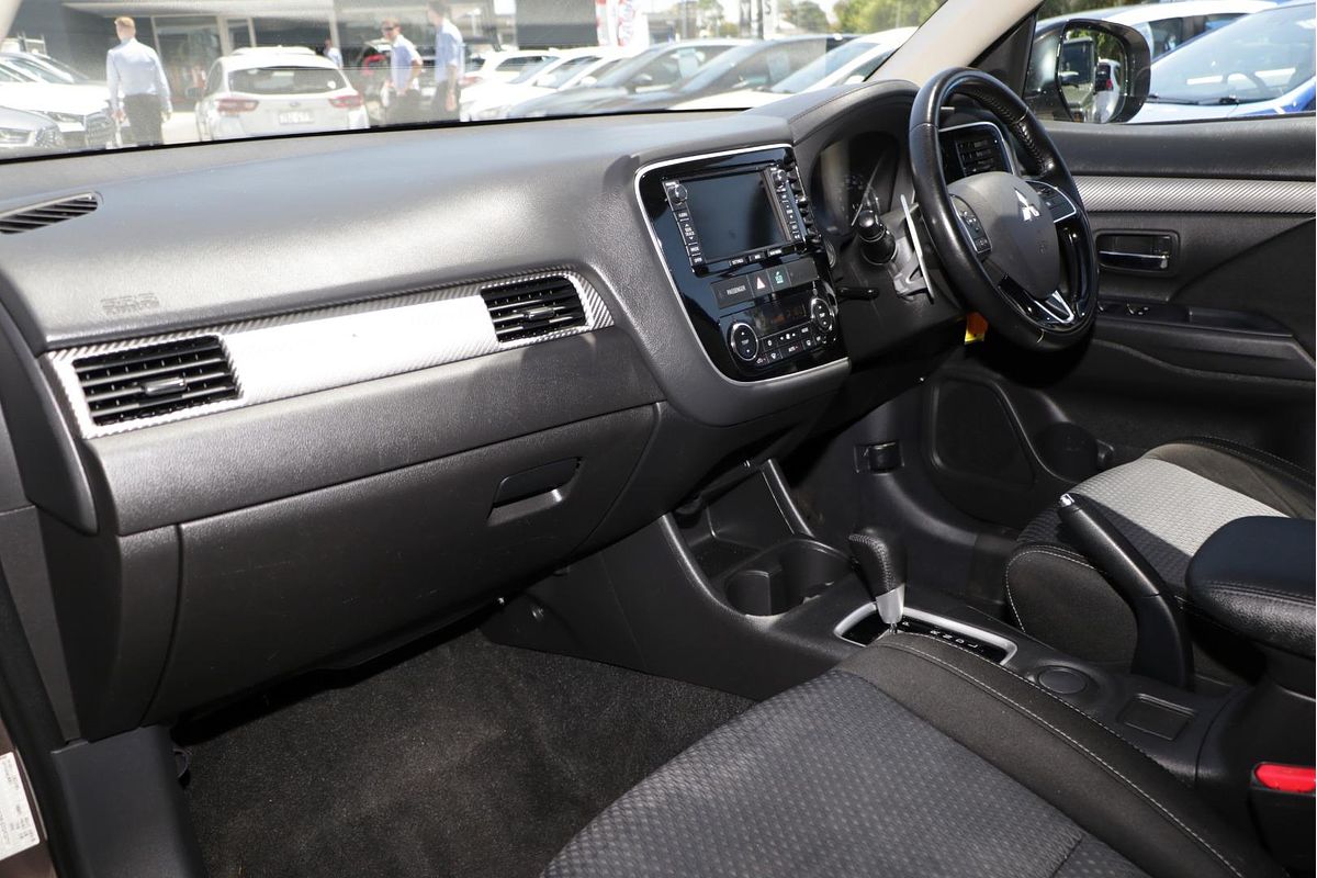 2016 Mitsubishi Outlander XLS ZK