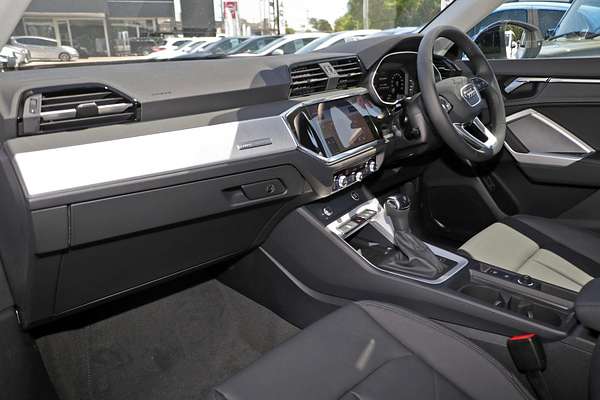 2025 Audi Q3 35 TFSI F3