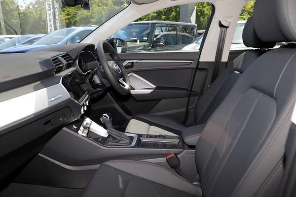 2025 Audi Q3 35 TFSI F3