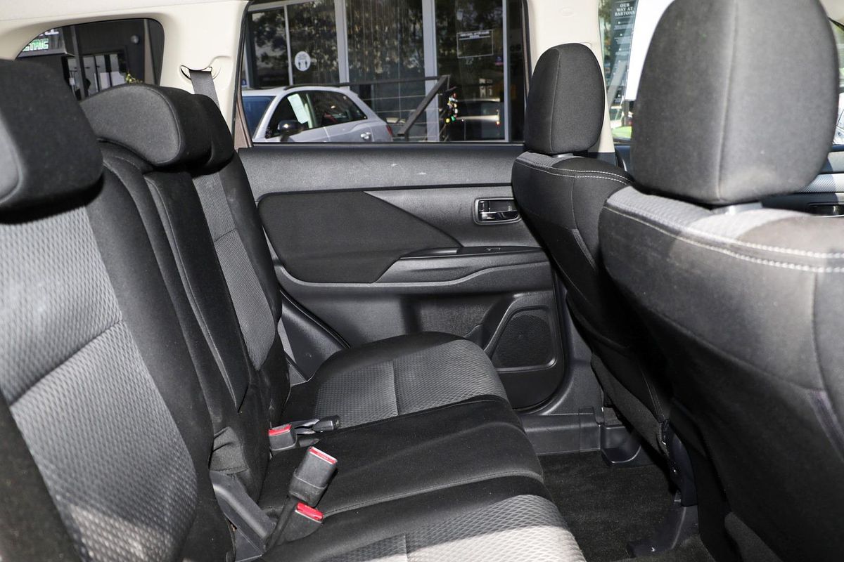 2016 Mitsubishi Outlander XLS ZK