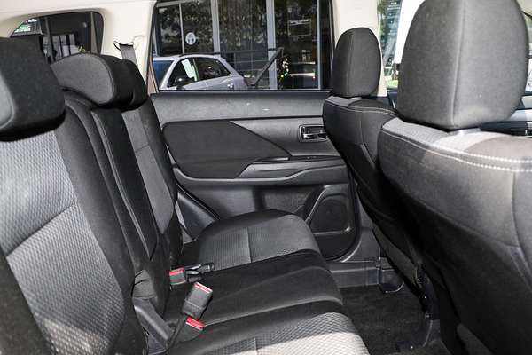 2016 Mitsubishi Outlander XLS ZK