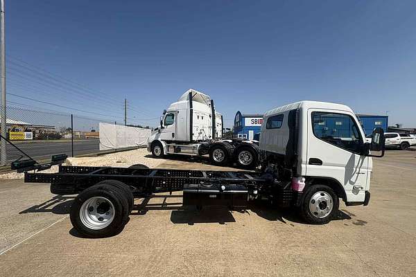 2025 Fuso Canter 515