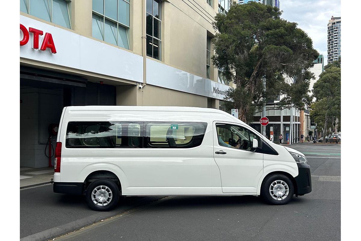 2019 Toyota Hiace Hiace Bus SLWB 2.8L T Diesel Automatic