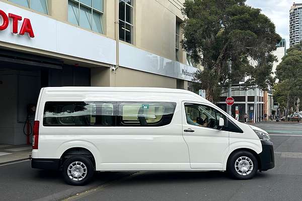2019 Toyota Hiace Hiace Bus SLWB 2.8L T Diesel Automatic