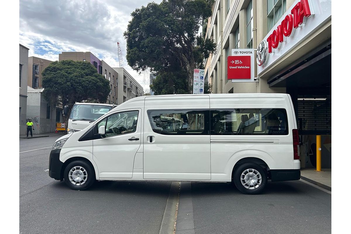 2019 Toyota Hiace Hiace Bus SLWB 2.8L T Diesel Automatic