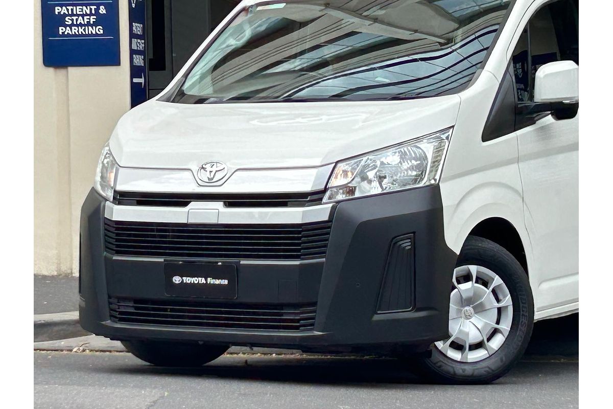 2019 Toyota Hiace Hiace Bus SLWB 2.8L T Diesel Automatic