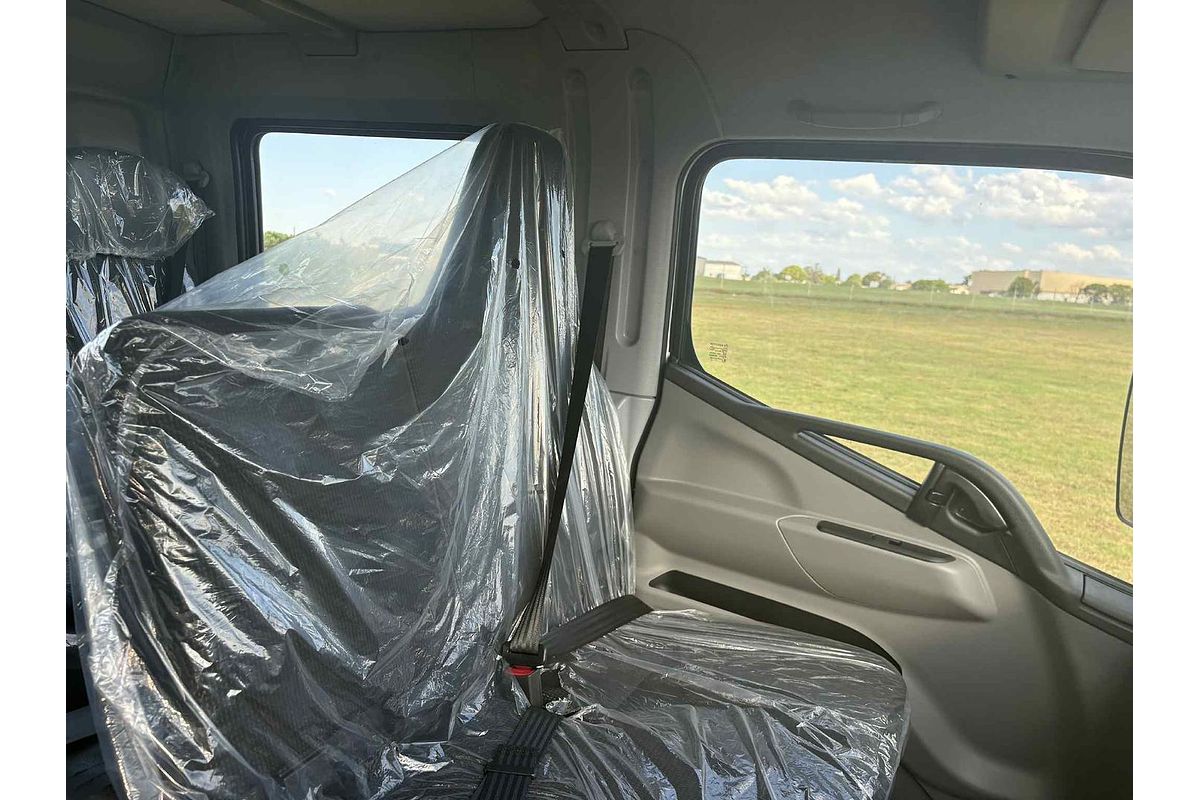 2025 Fuso Canter FG