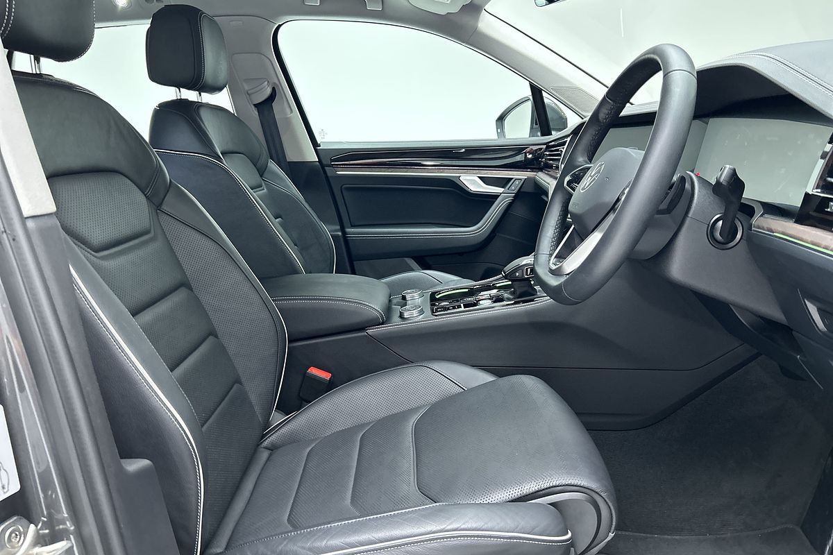 2024 Volkswagen Touareg 210TDI Elegance RC