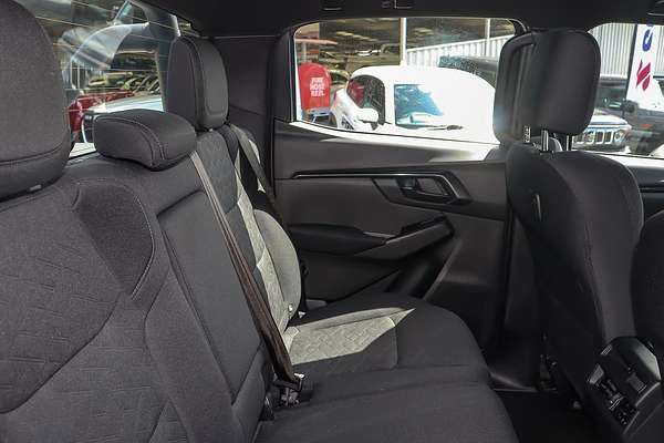 2025 Isuzu D-MAX X-RIDER 4X4