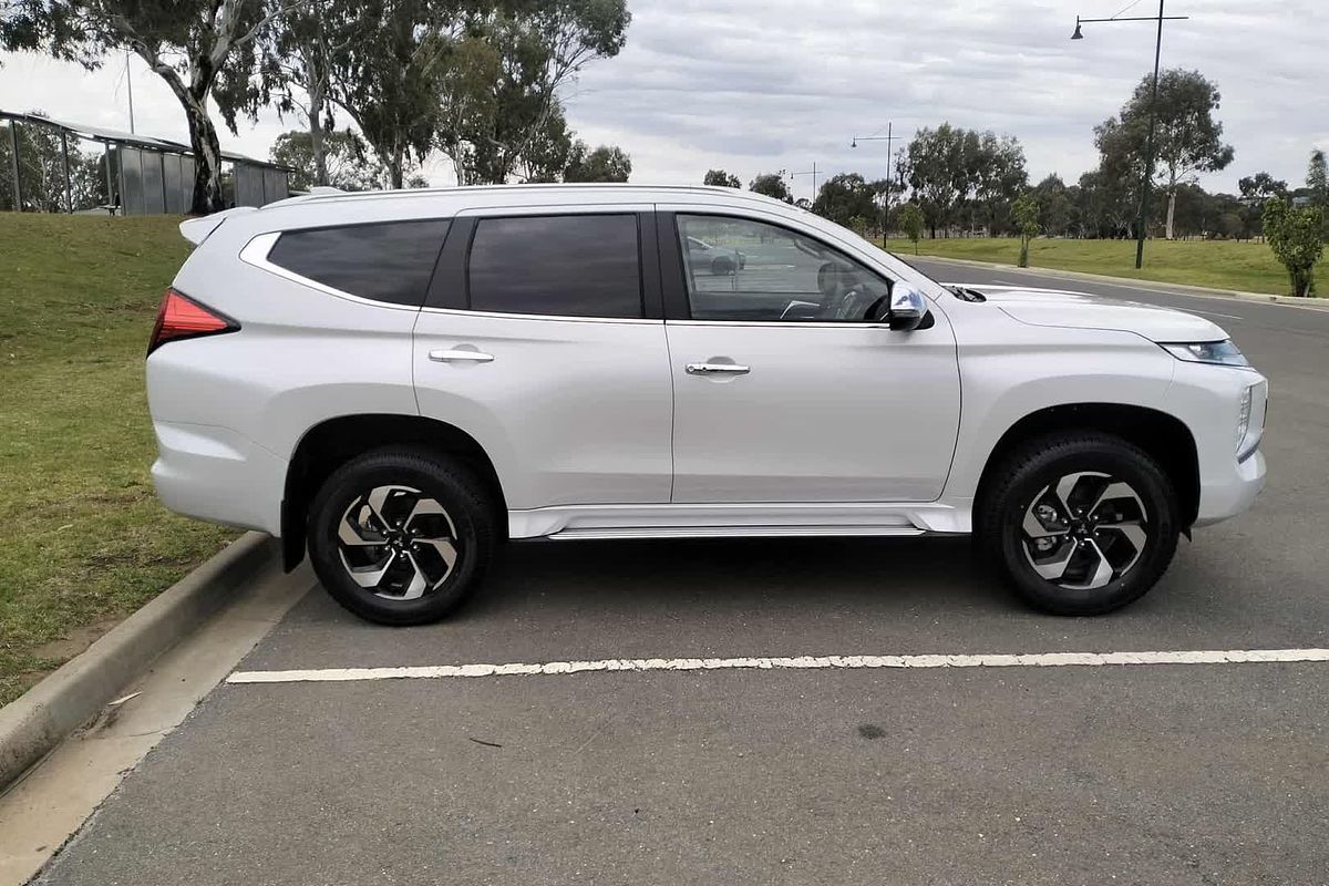 2025 Mitsubishi Pajero Sport GLS QG