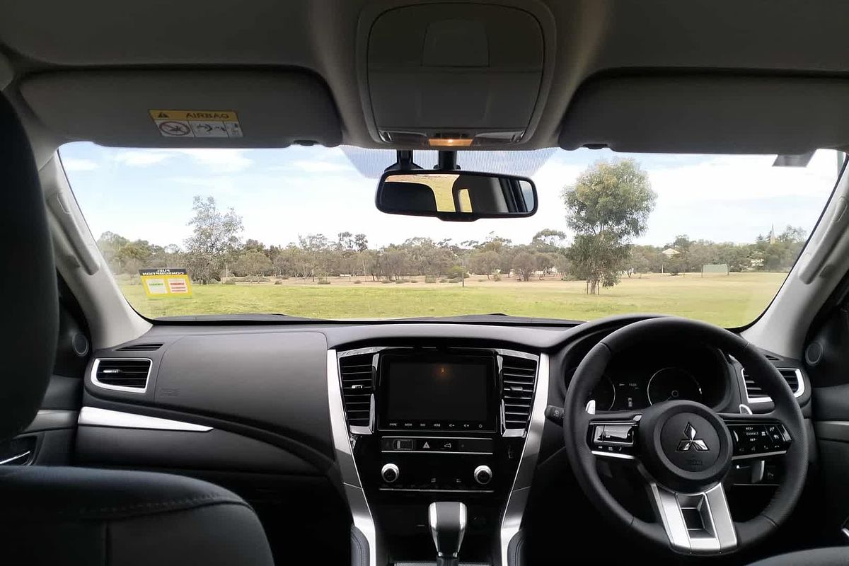 2025 Mitsubishi Pajero Sport GLS QG