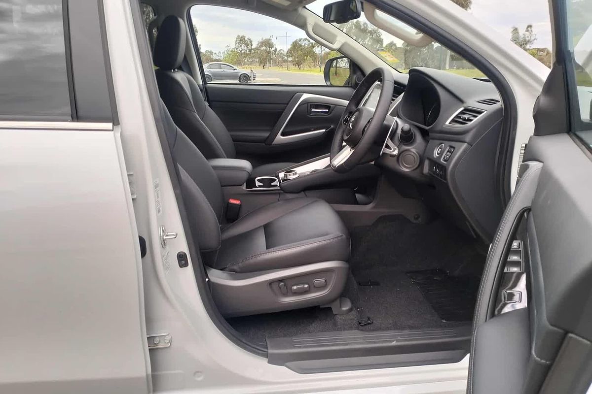 2025 Mitsubishi Pajero Sport GLS QG