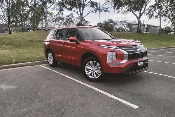 2025 Mitsubishi Outlander ES ZM