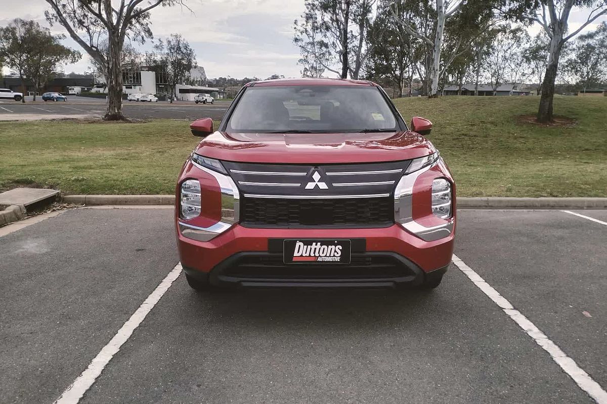 2025 Mitsubishi Outlander ES ZM