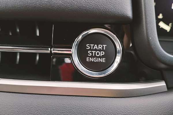 2025 Mitsubishi Outlander ES ZM