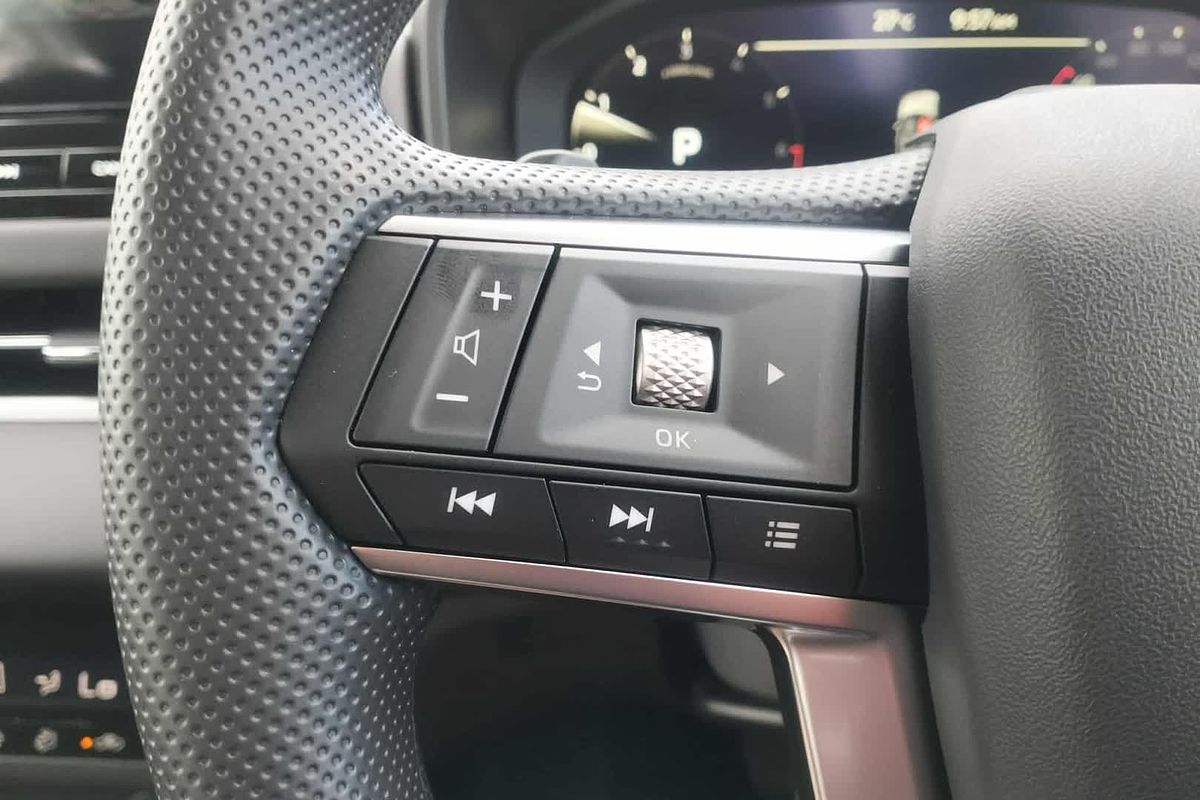 2025 Mitsubishi Outlander ES ZM