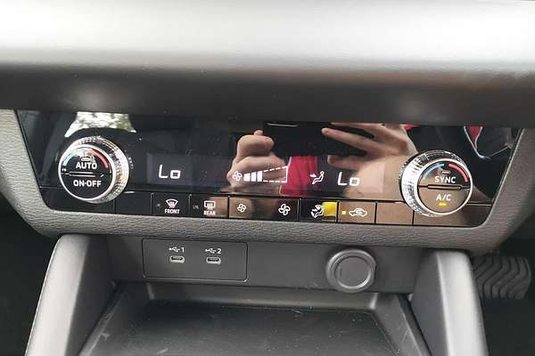 2025 Mitsubishi Outlander ES ZM