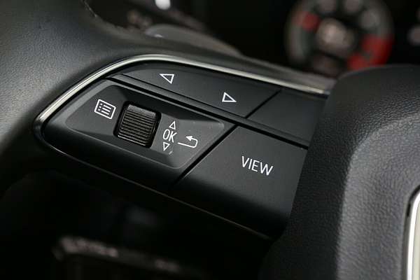 2022 Audi Q5 40 TDI S line FY