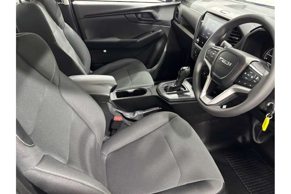 2025 Isuzu D-MAX SX  4X4