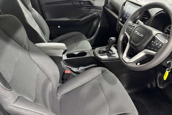 2025 Isuzu D-MAX SX  4X4