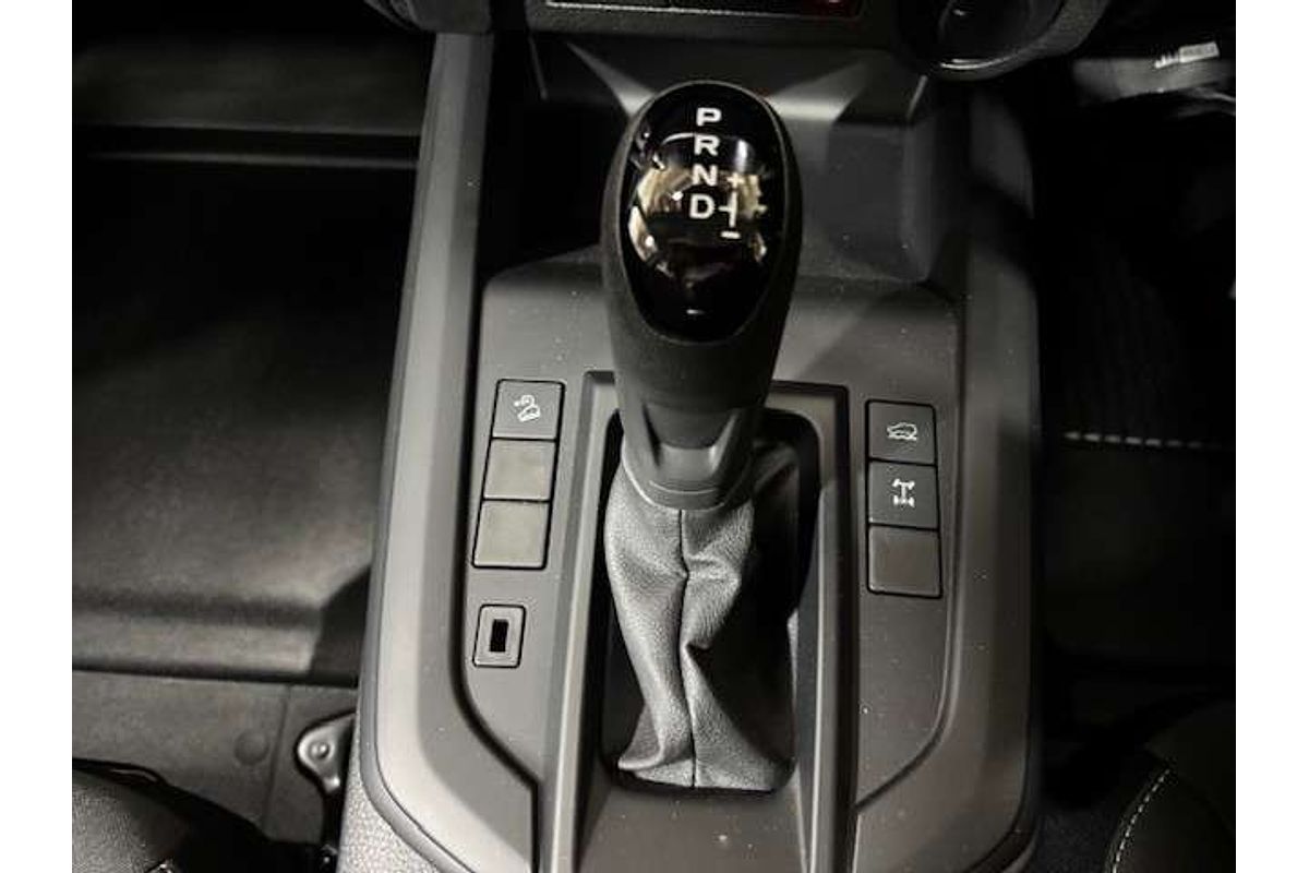 2025 Isuzu D-MAX SX  4X4