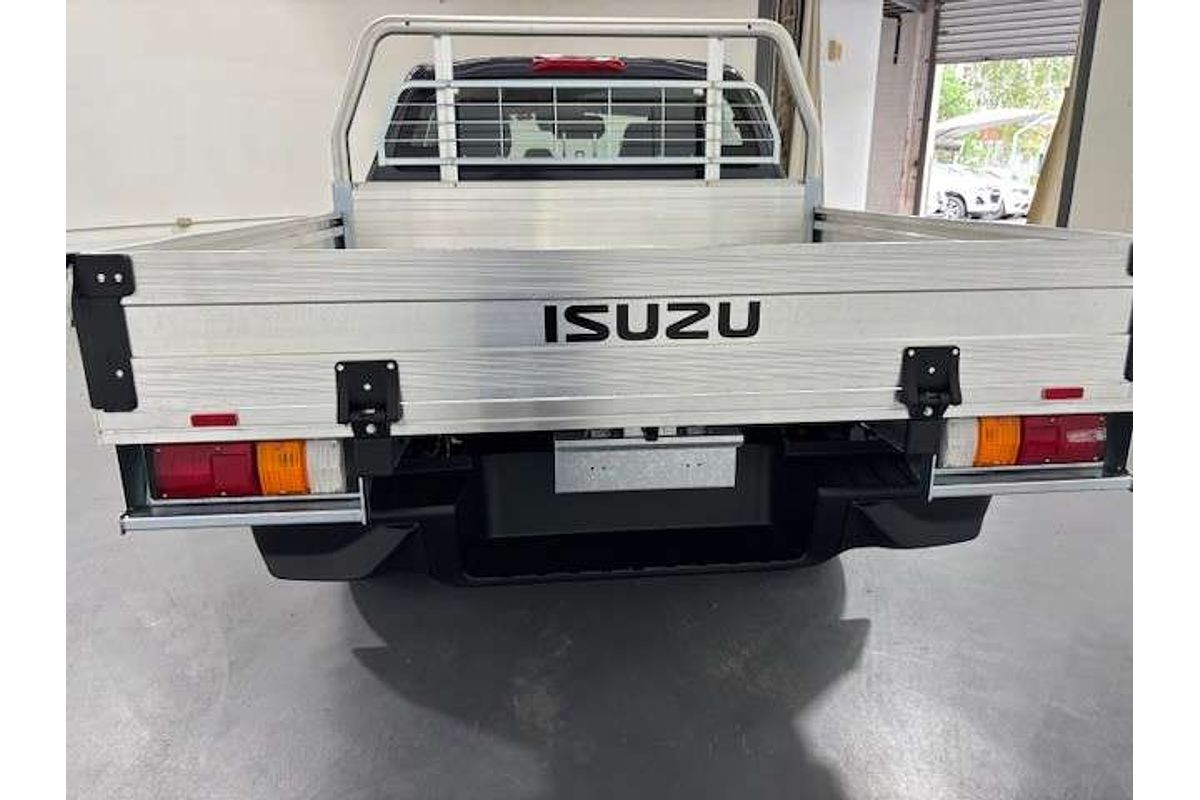 2025 Isuzu D-MAX SX  4X4