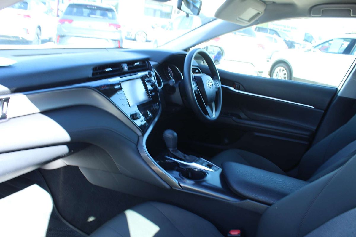 2020 Toyota Camry Ascent AXVH71R