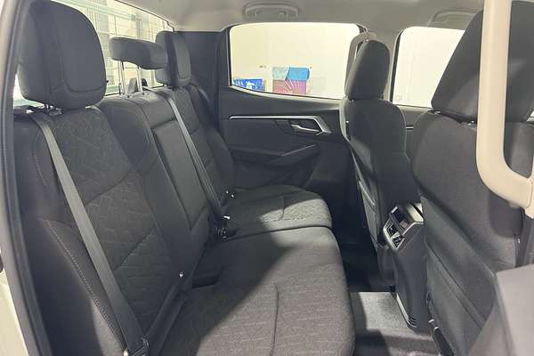 2025 Isuzu D-MAX LS-M  4X4