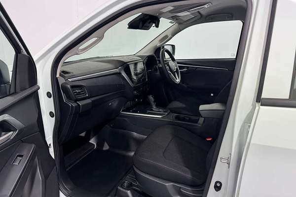 2025 Isuzu D-MAX LS-M  4X4