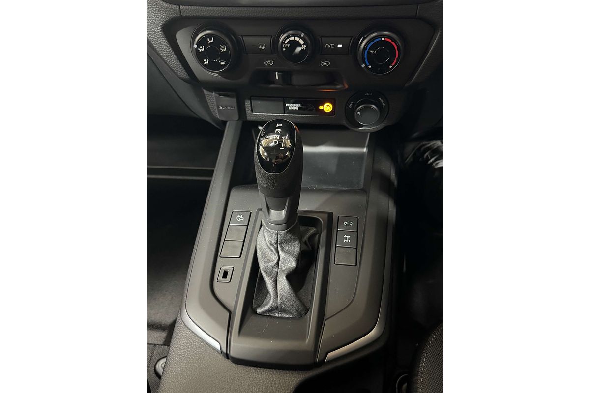 2025 Isuzu D-MAX LS-M  4X4