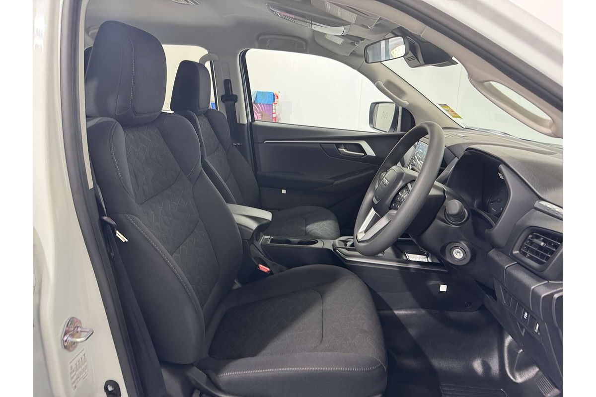 2025 Isuzu D-MAX LS-M  4X4