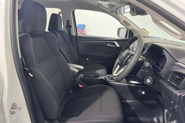 2025 Isuzu D-MAX LS-M  4X4