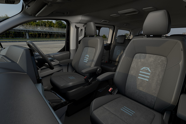 2025 Ford Tourneo Active AV SWB