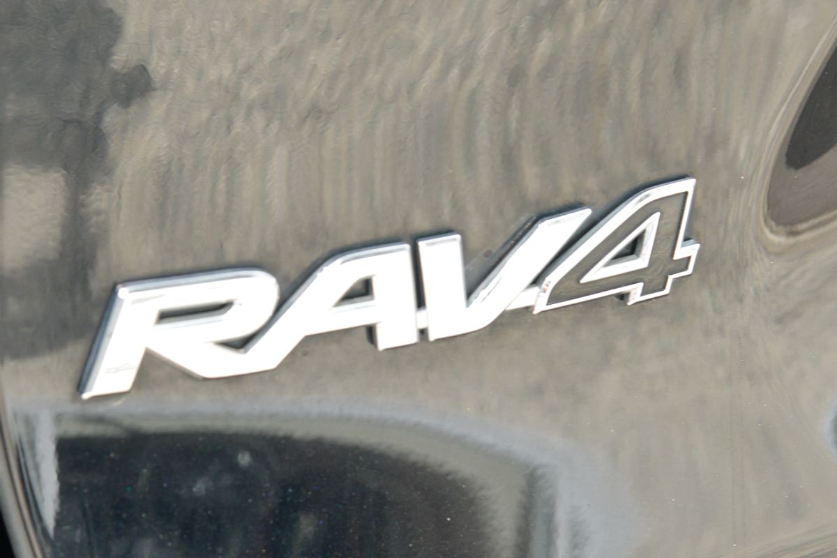 2022 Toyota RAV4 Cruiser AXAH54R