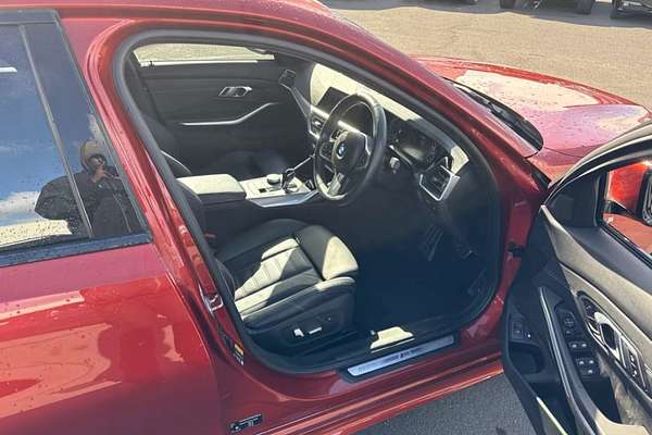 2020 BMW 3 Series 330e M Sport G20