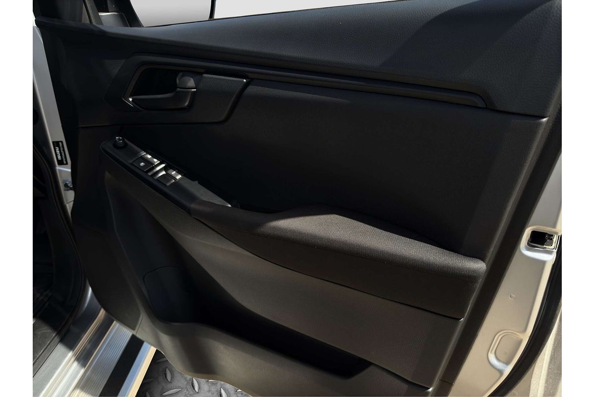 2023 Isuzu D-MAX SX  4X4