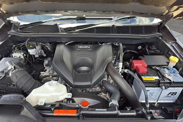 2022 Isuzu MU-X LS-T