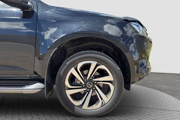 2022 Isuzu MU-X LS-T