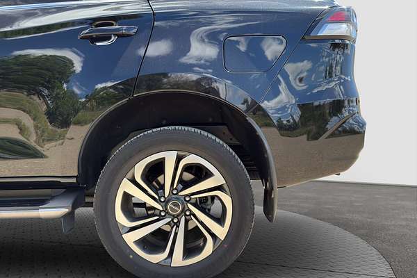 2022 Isuzu MU-X LS-T