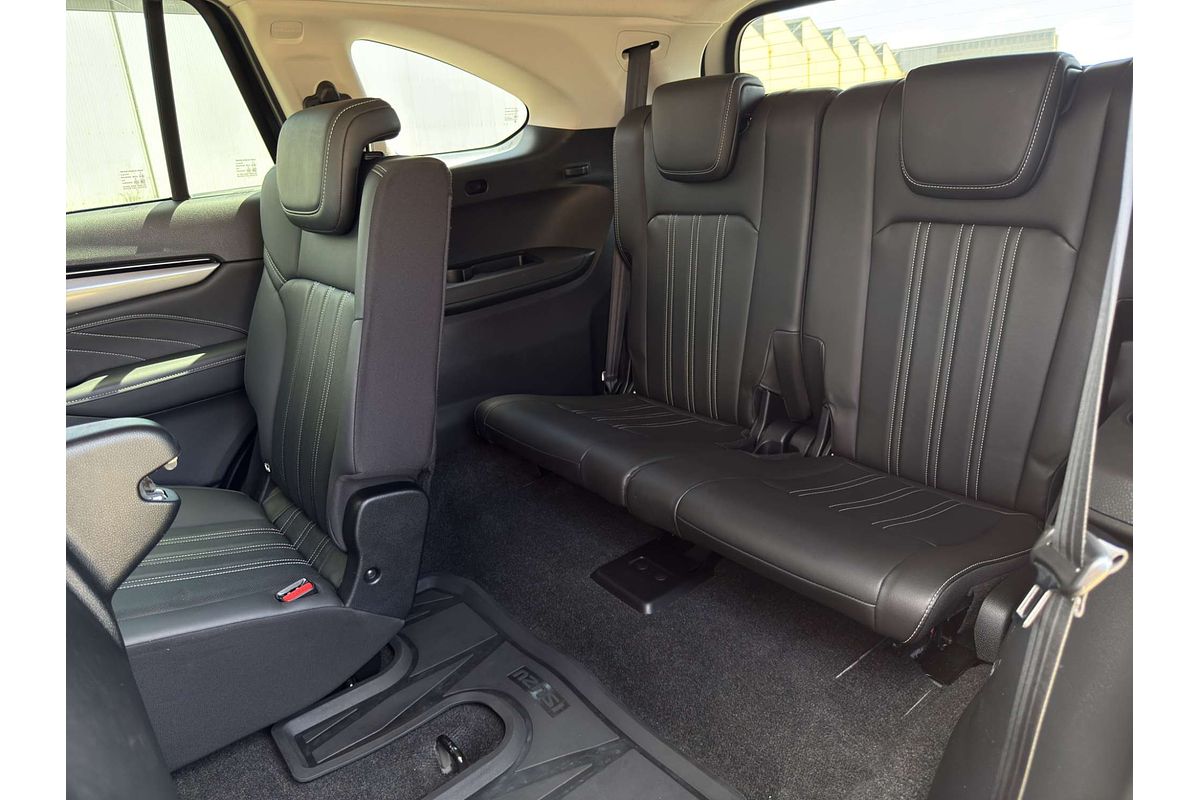 2022 Isuzu MU-X LS-T